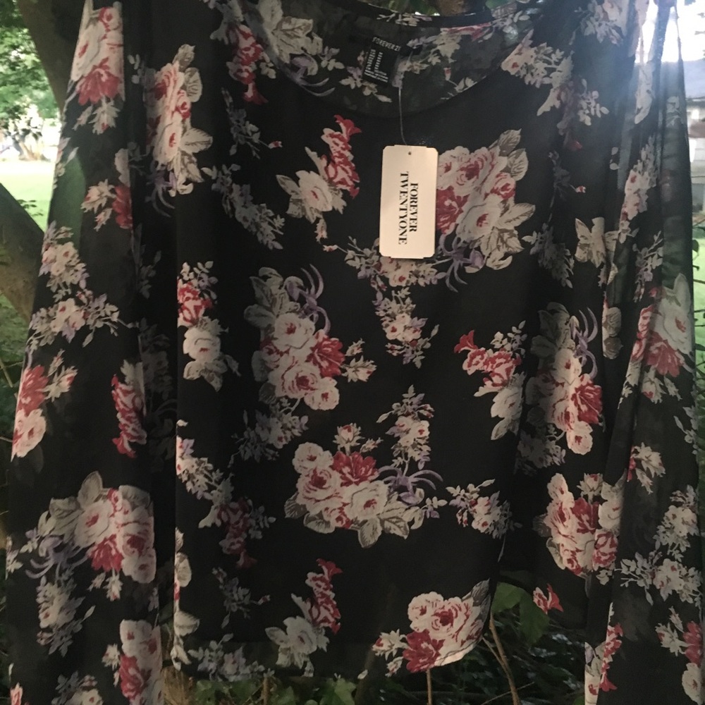 Forever 21 Size Bohemian Top Size Medium